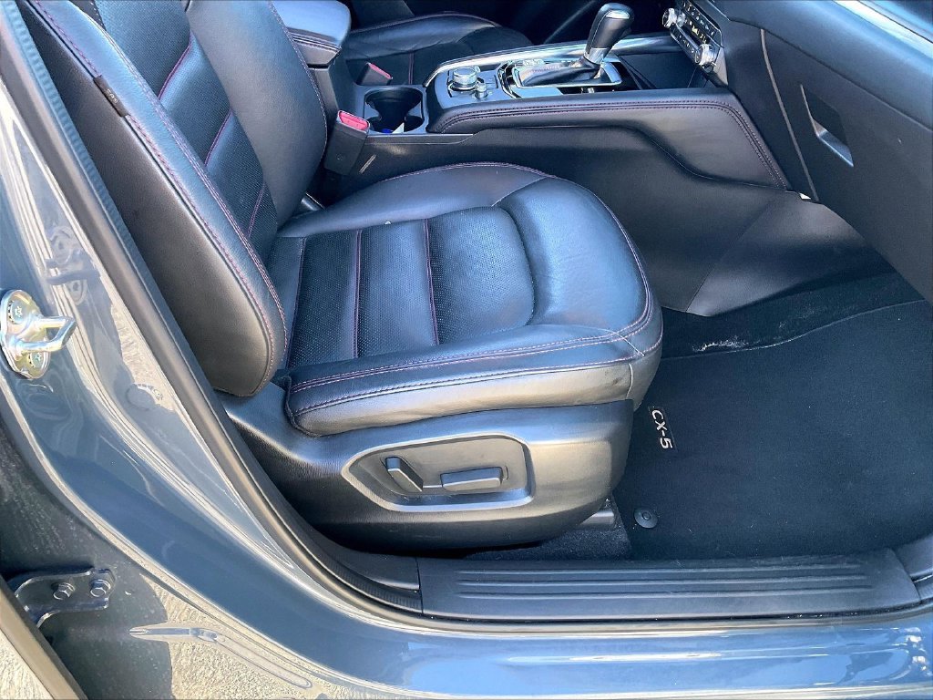 Used 2025 Polymetal Gray Metallic Mazda 2.5 S Carbon Edition image 36