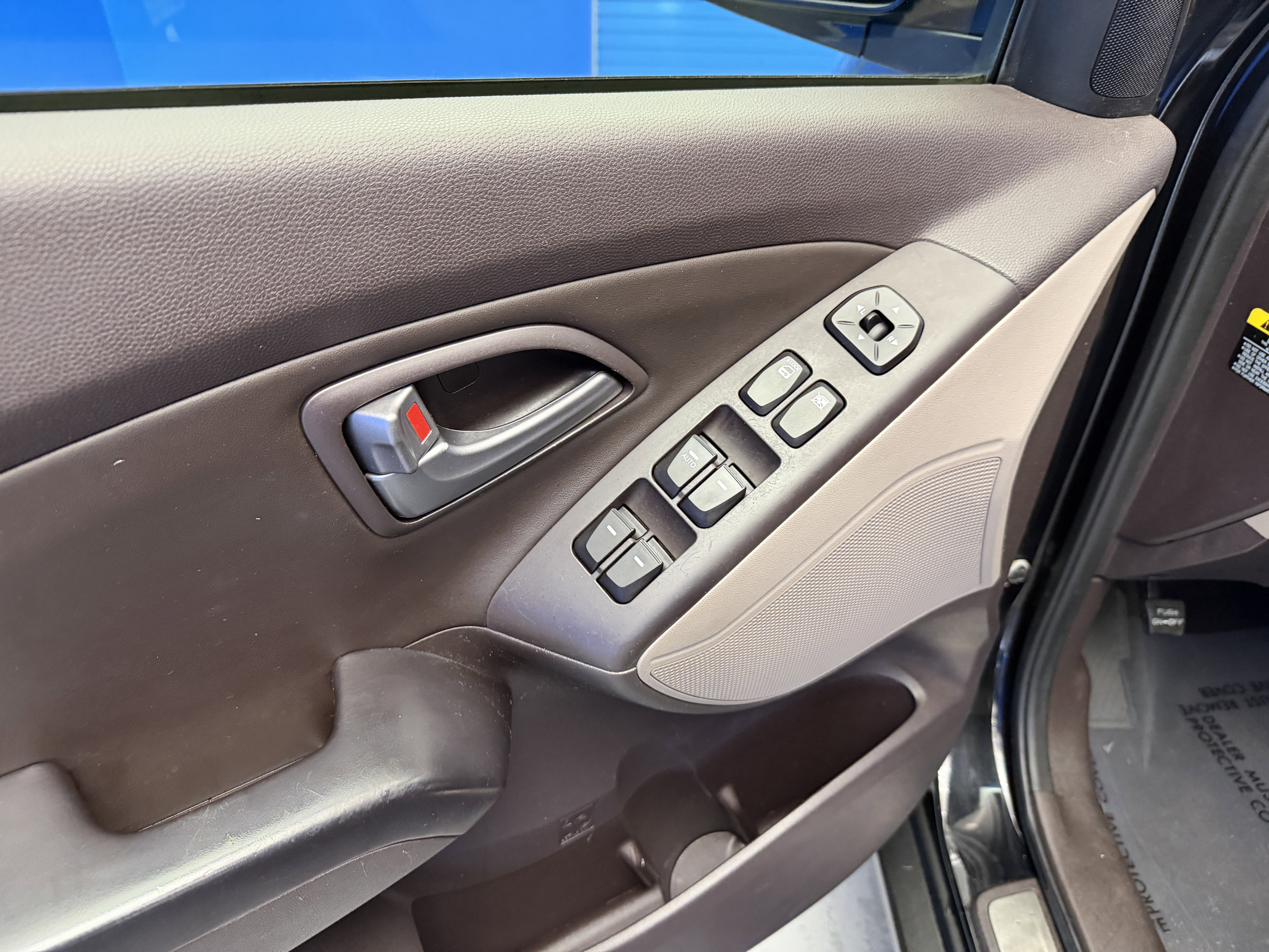 Used 2014 Ash Black Hyundai Limited image 10