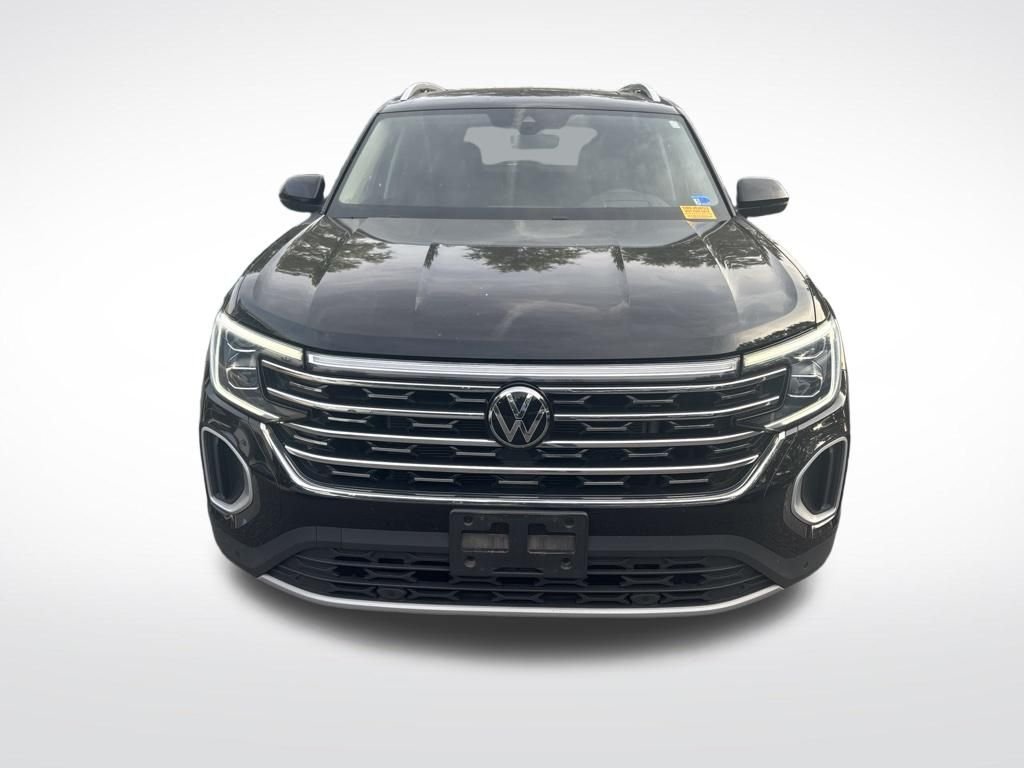 Used 2024 Black Volkswagen 2.0T SEL image 2