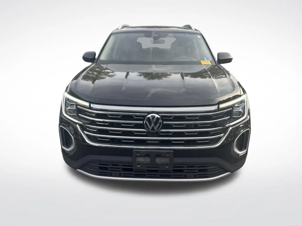 Used 2024 Black Volkswagen 2.0T SEL image 2