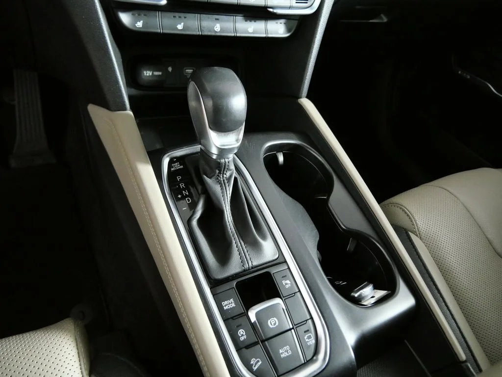 Used 2019 Red Hyundai Ultimate image 30