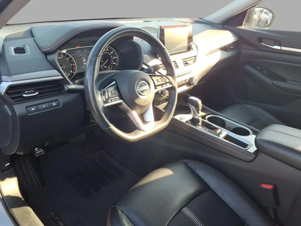 Used 2024 Gray Nissan 2.5 SR image 18