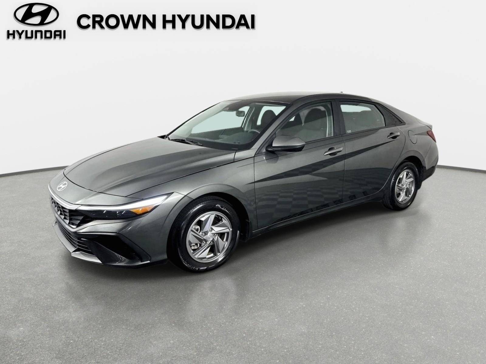 Used 2025 Amazon Gray Hyundai SE image 1