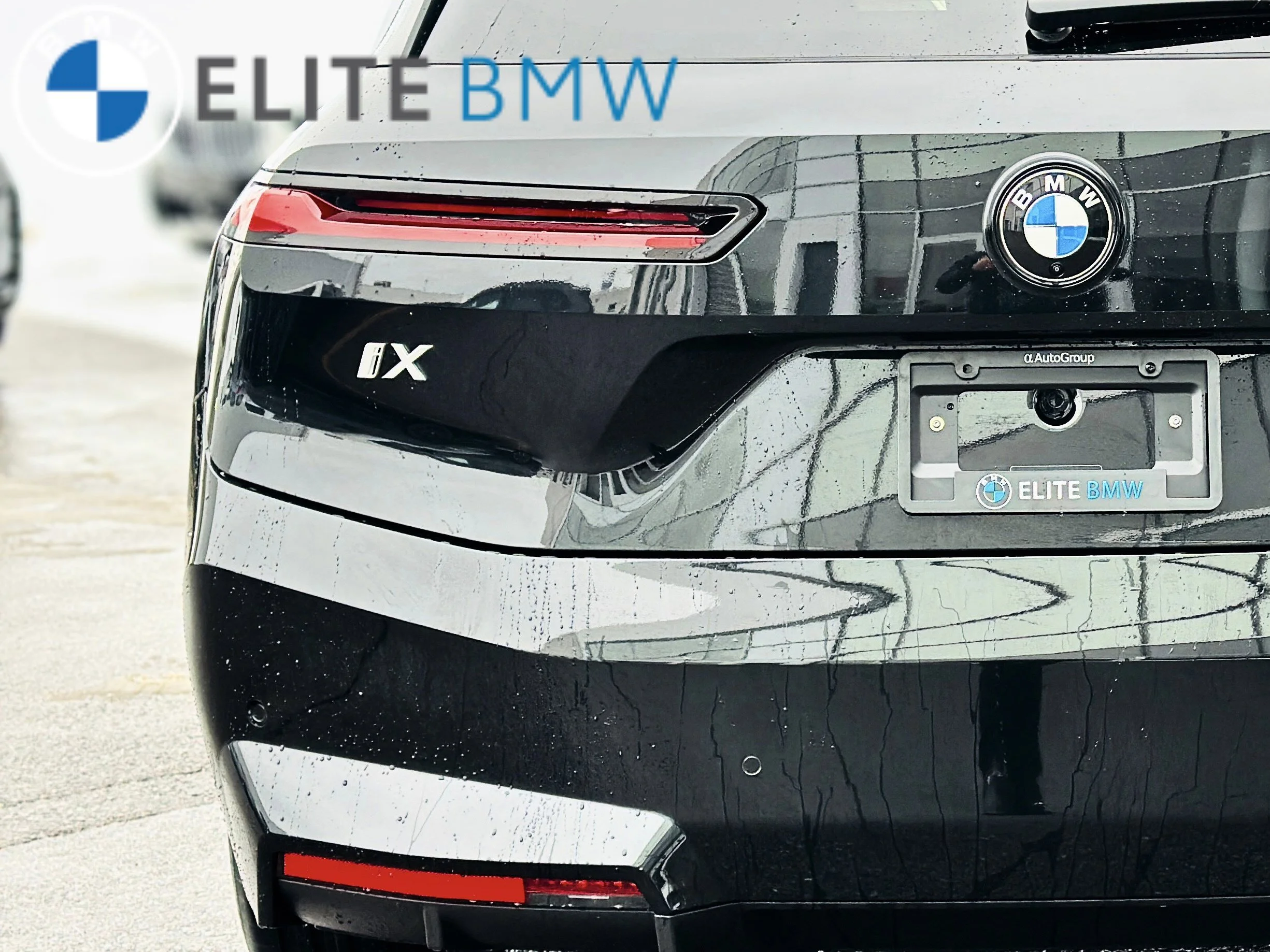 Used 2026 BLACK SAPPHIRE METALLIC BMW XDRIVE60 image 38