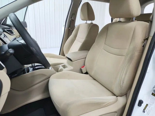 Used 2016 White Nissan SV image 19