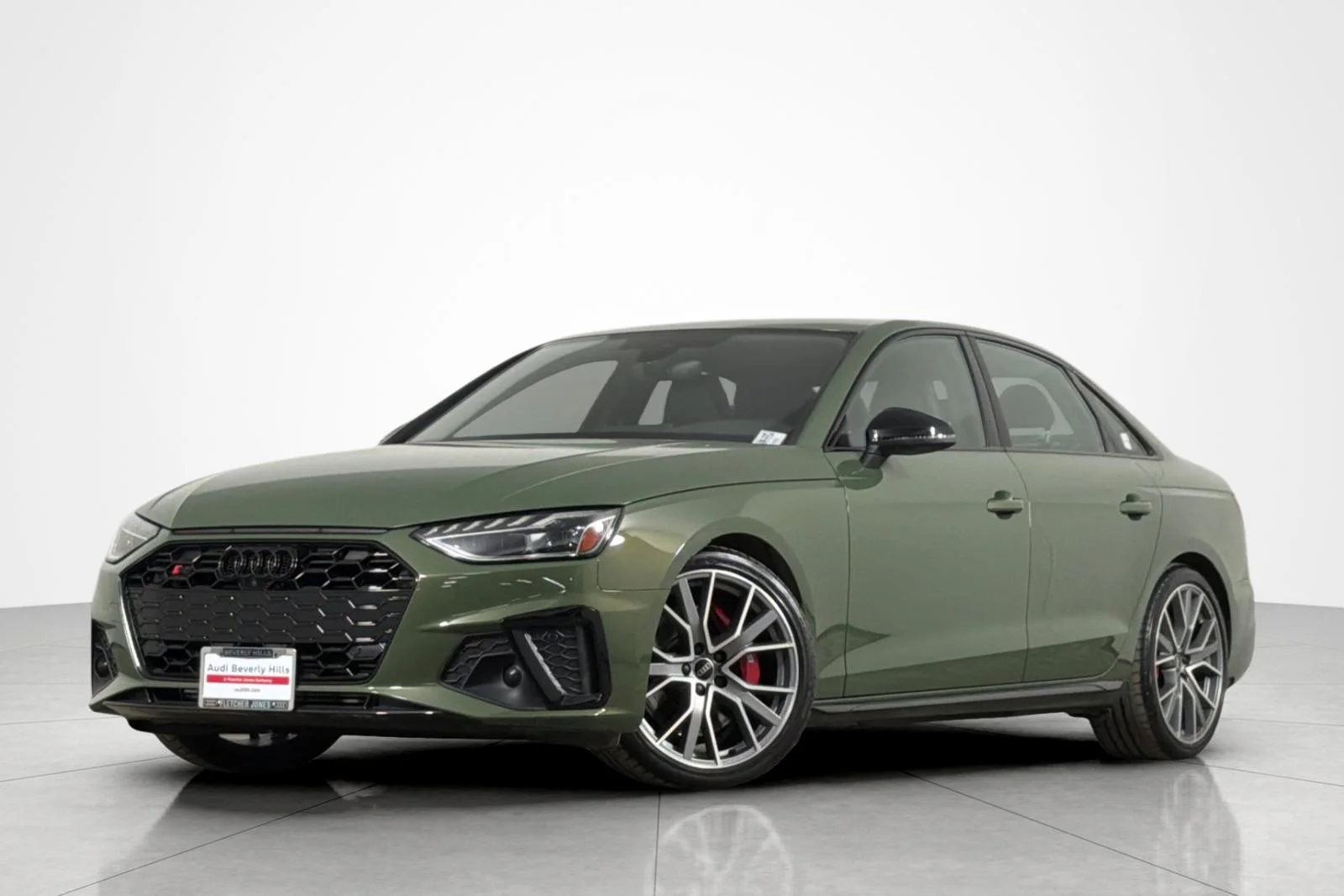 Used 2023 District Green Metallic Audi Premium Plus 3.0 TFSI quattro image 1