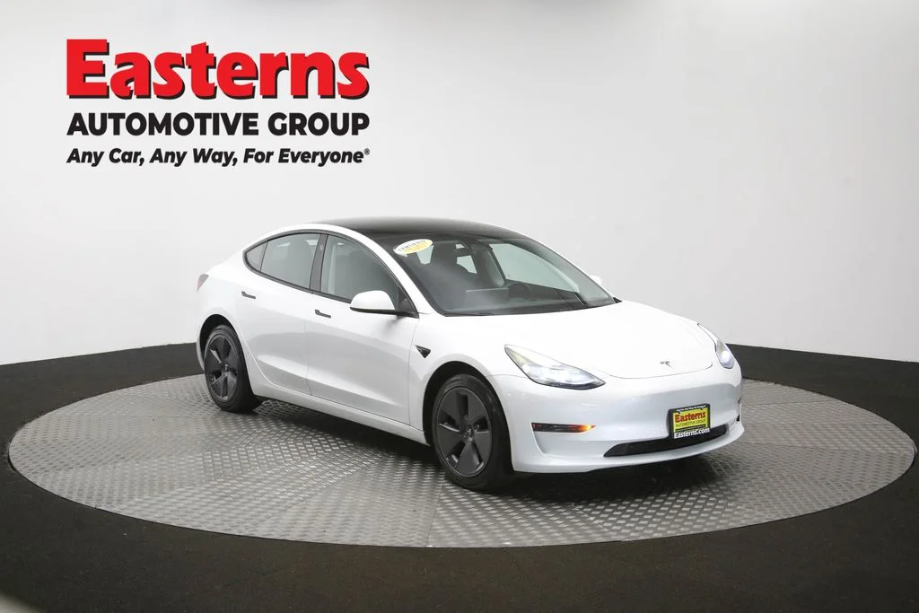 Used 2023 White Tesla Base image 44