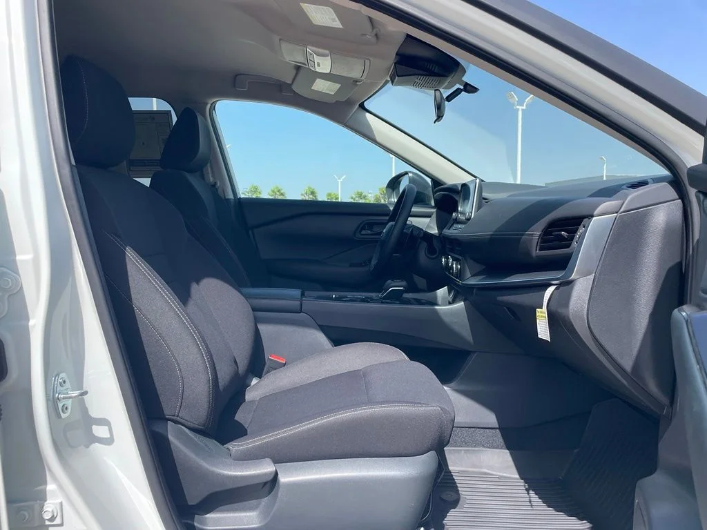 Used 2026 White Nissan S image 21