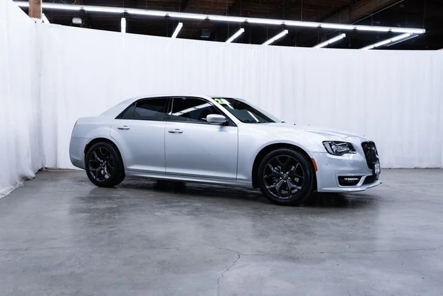 2021 Chrysler 300 Touring