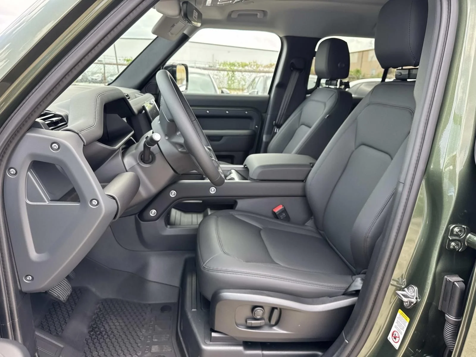 New  Green Land Rover S image 10