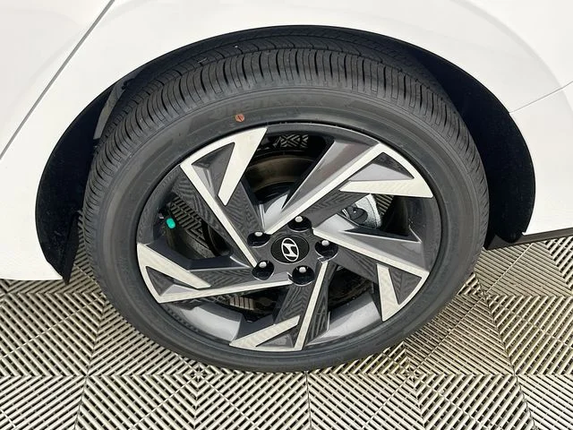 New 2026 Hyundai ELANTRA Limited