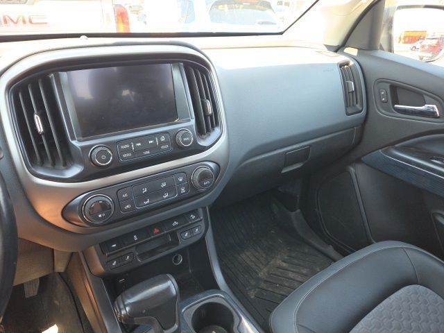 Used 2016 Black Chevrolet Z71 image 6