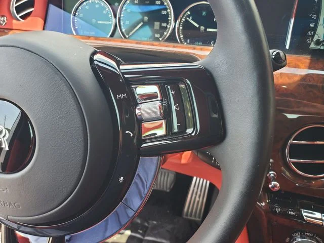 Used 2019 White Rolls-Royce Base image 23