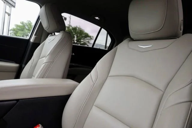 Used 2021 RADIANT SILVER METALLIC Cadillac AWD Luxury image 21