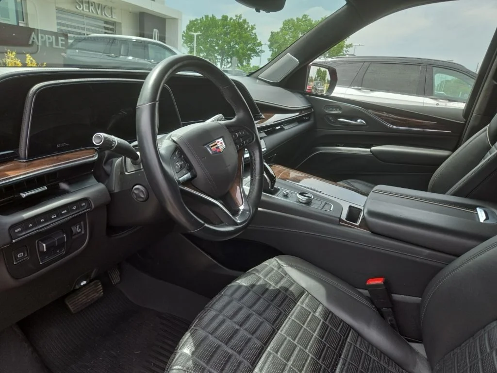 Used 2021 Red Cadillac Sport Platinum image 8