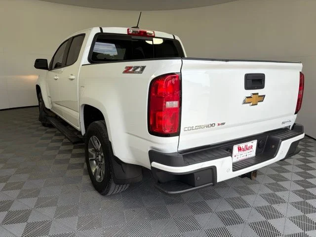Used 2019 White Chevrolet Z71 image 6