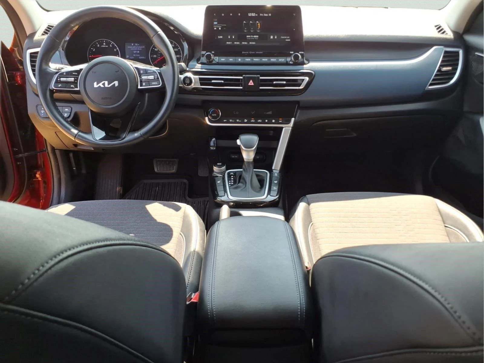 Used 2023 Mars Orange Kia Nightfall image 13