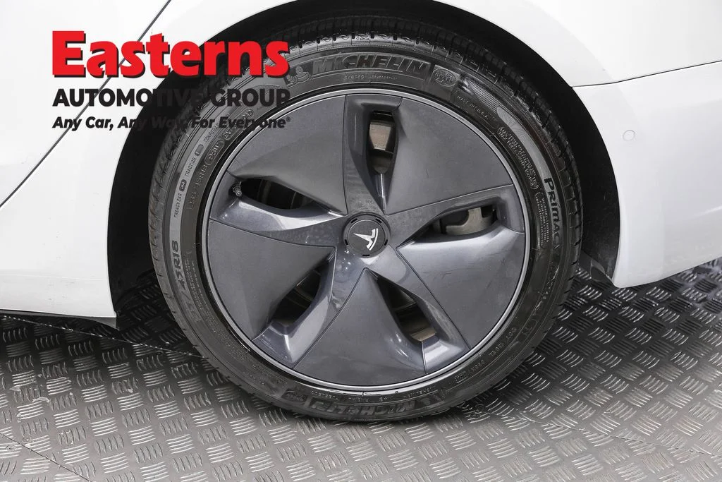 Used 2022 White Tesla Long Range image 8