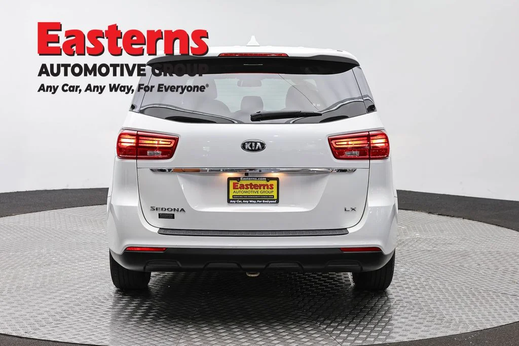 Used 2020 White Kia LX image 6