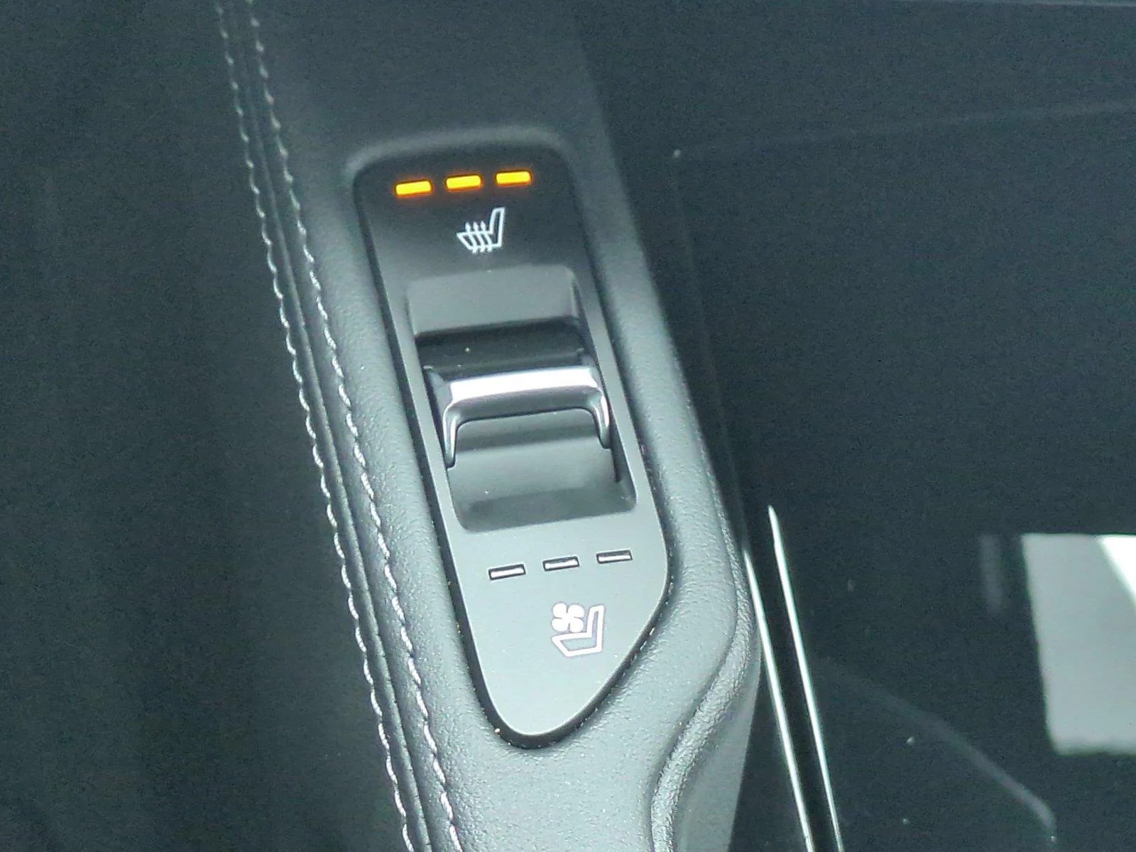 Used 2024 Midnight Lake Blue Kia SX image 28