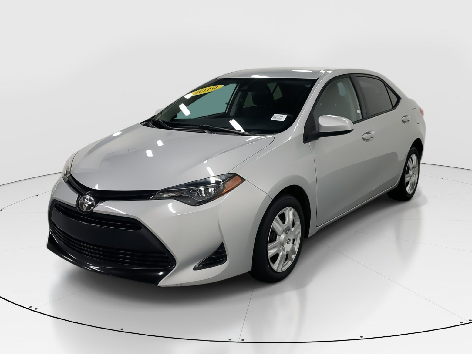 Used 2019 Classic Silver Metallic Toyota LE image 3