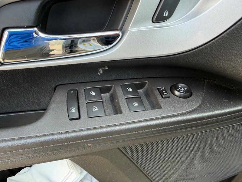 Used 2016 Silver Ice Metallic Chevrolet LT image 17