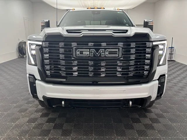New 2026 Glacier White Tricoat GMC Denali Ultimate image 17