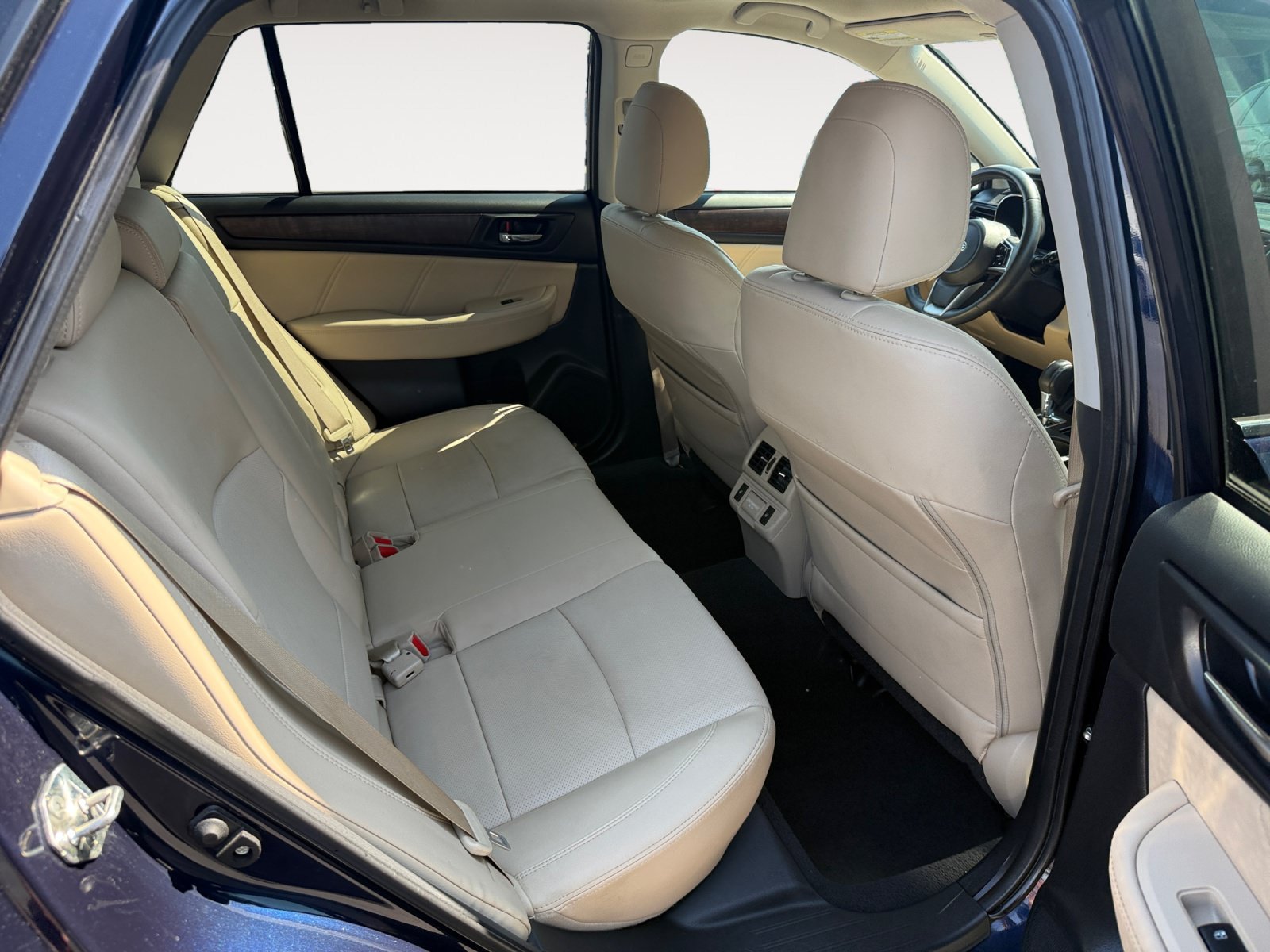 Used 2018 Dark Blue Pearl Subaru 2.5i image 18