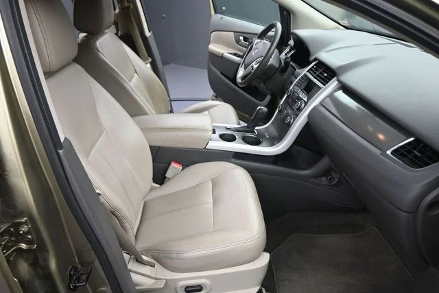Used 2013  Ford SEL image 14