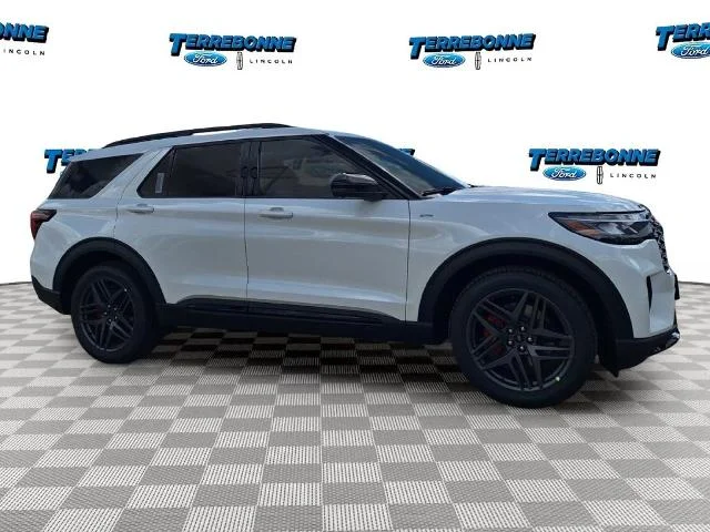 New 2027 Star White Metallic Tri-Coat Ford ST-Line image 29