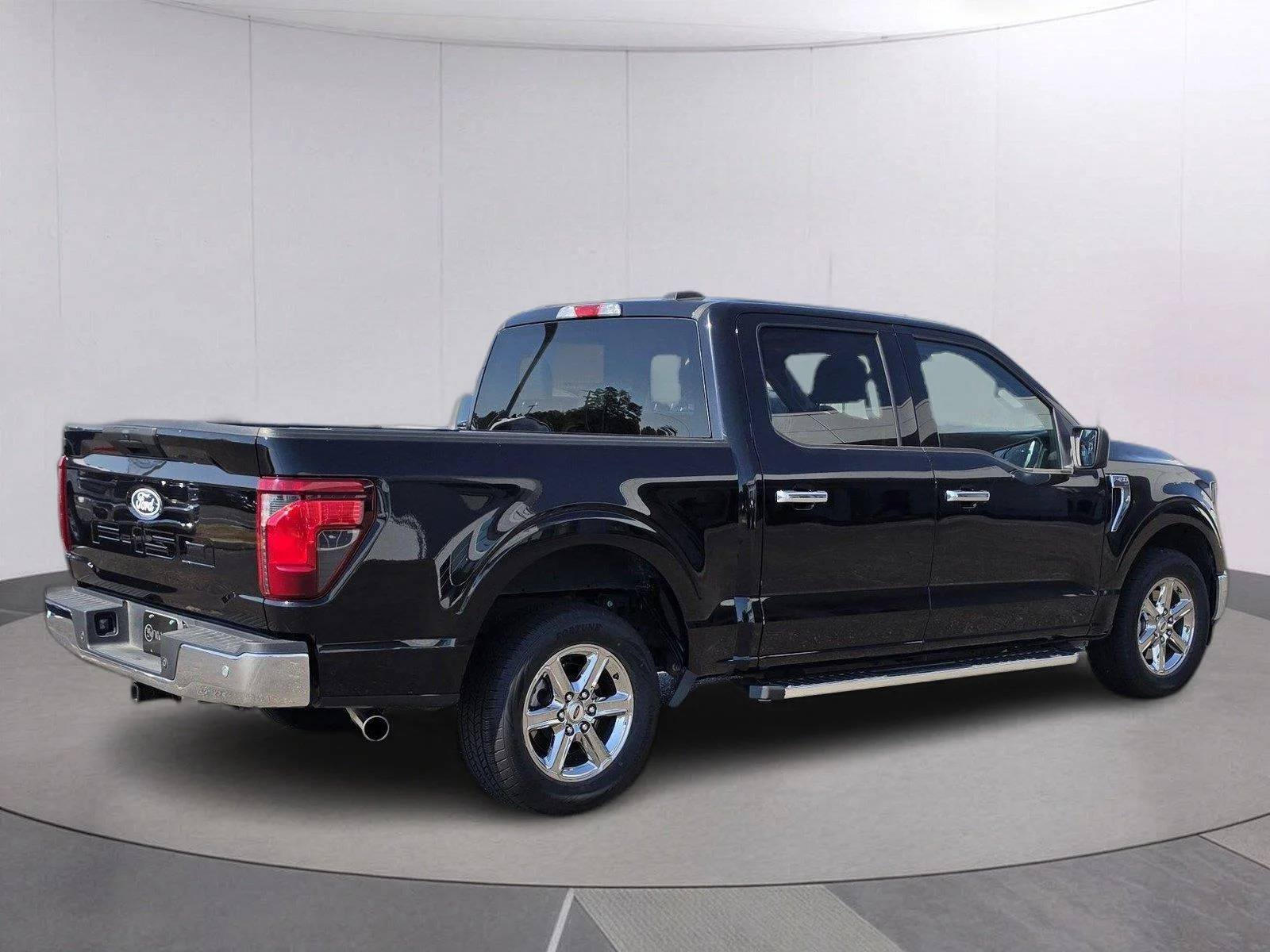 Used 2025  Ford XLT image 5