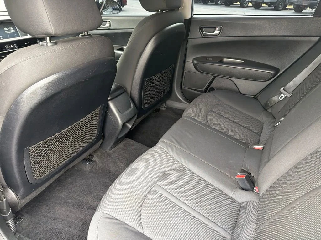 Used 2020 Sparkling Silver Kia LX image 13