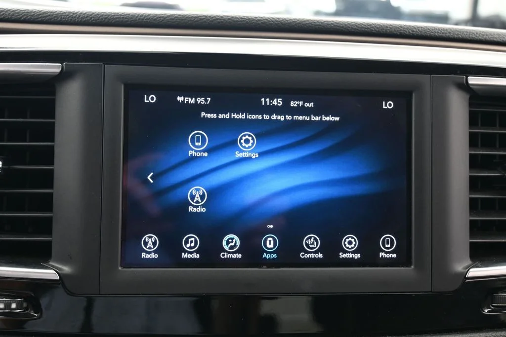 Used 2019 Granite Crystal Metallic Clearcoat Chrysler Touring L image 25