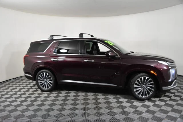 Used 2024 Red Hyundai Calligraphy image 6