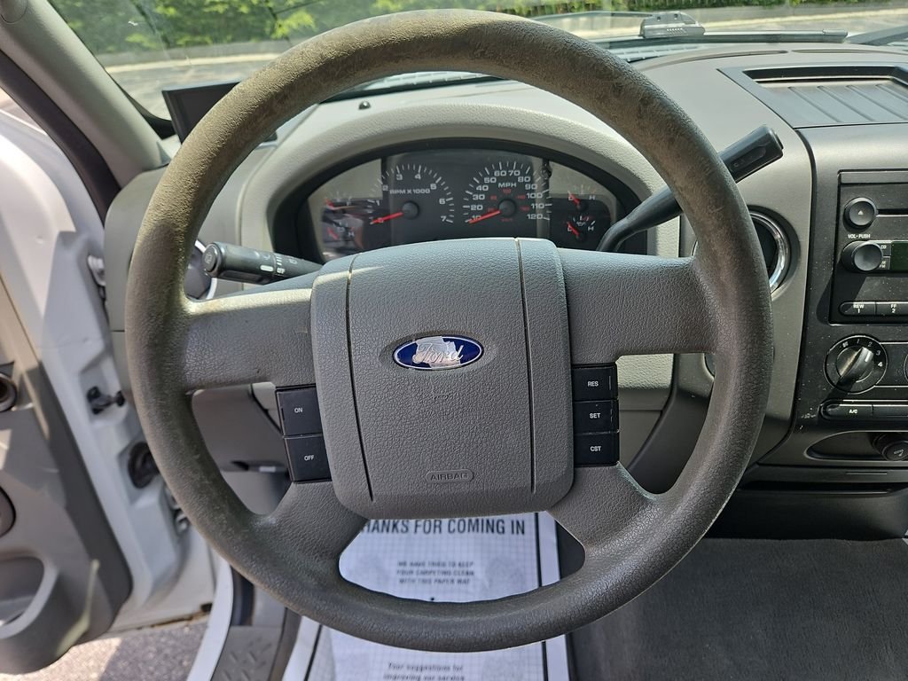 Used 2004  Ford  image 14