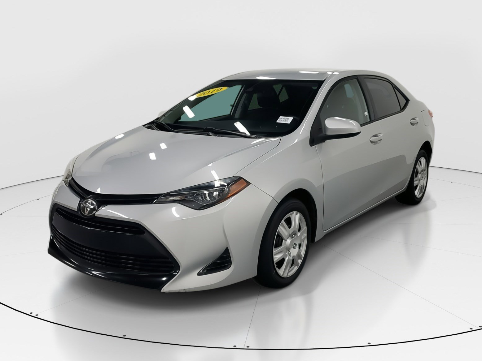 Used 2019 Classic Silver Metallic Toyota LE image 3