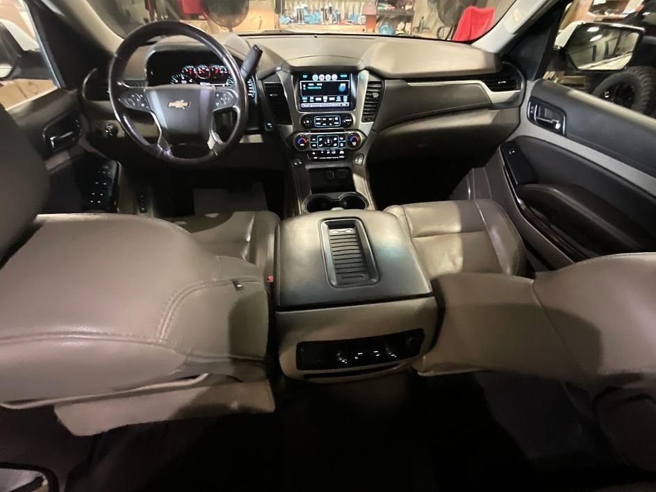 Used 2017 White Chevrolet LT image 3