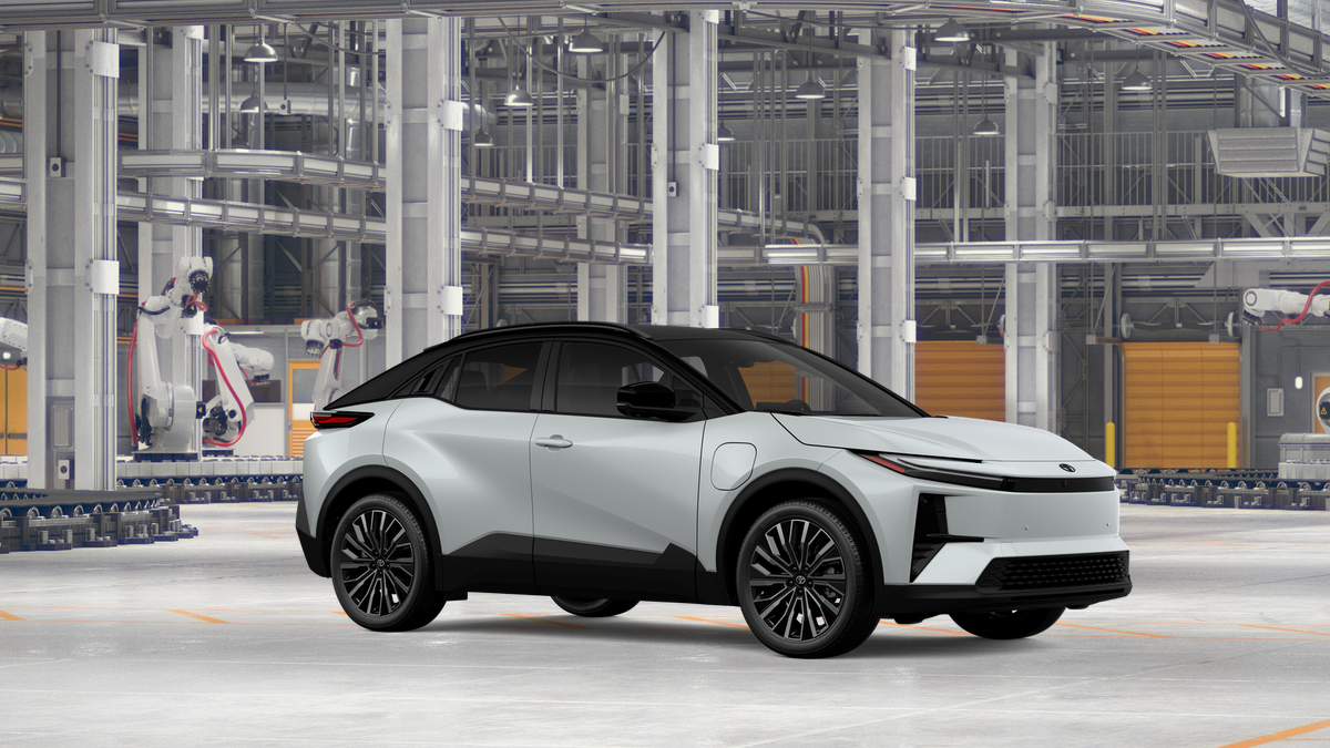 New 2026 Wind Chill Pearl with Midnight Black Metallic roof Toyota XSE image 14