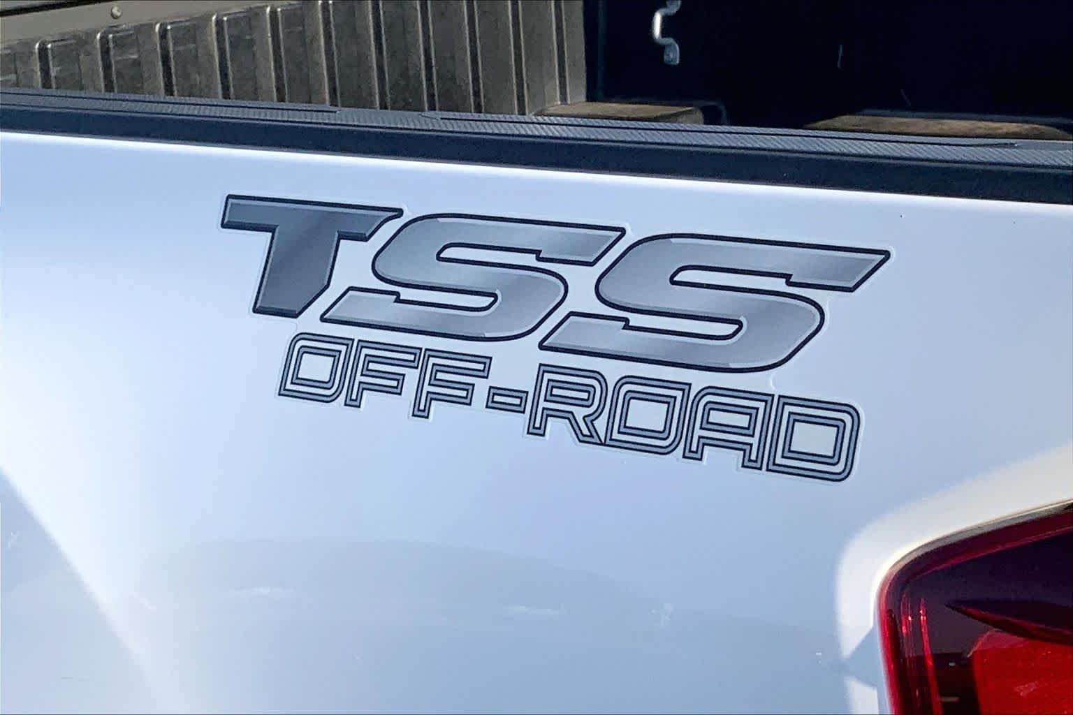 Used 2019 Super White Toyota SR image 10