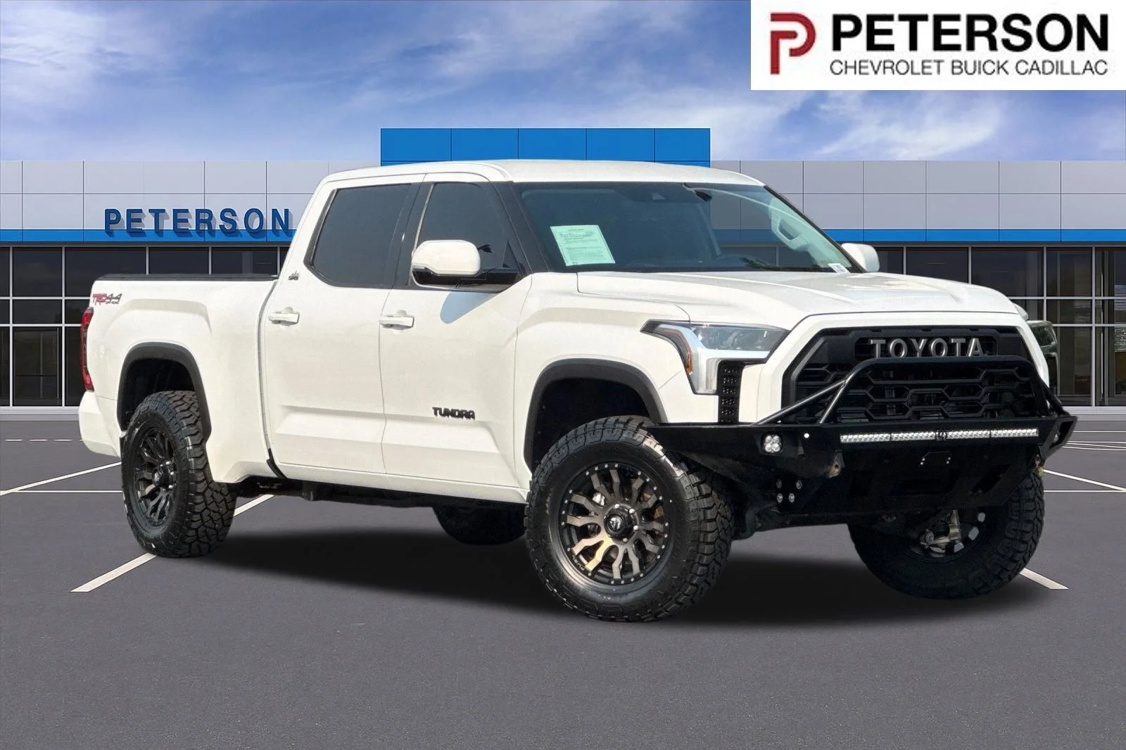 Used 2022 White Toyota SR5 image 1