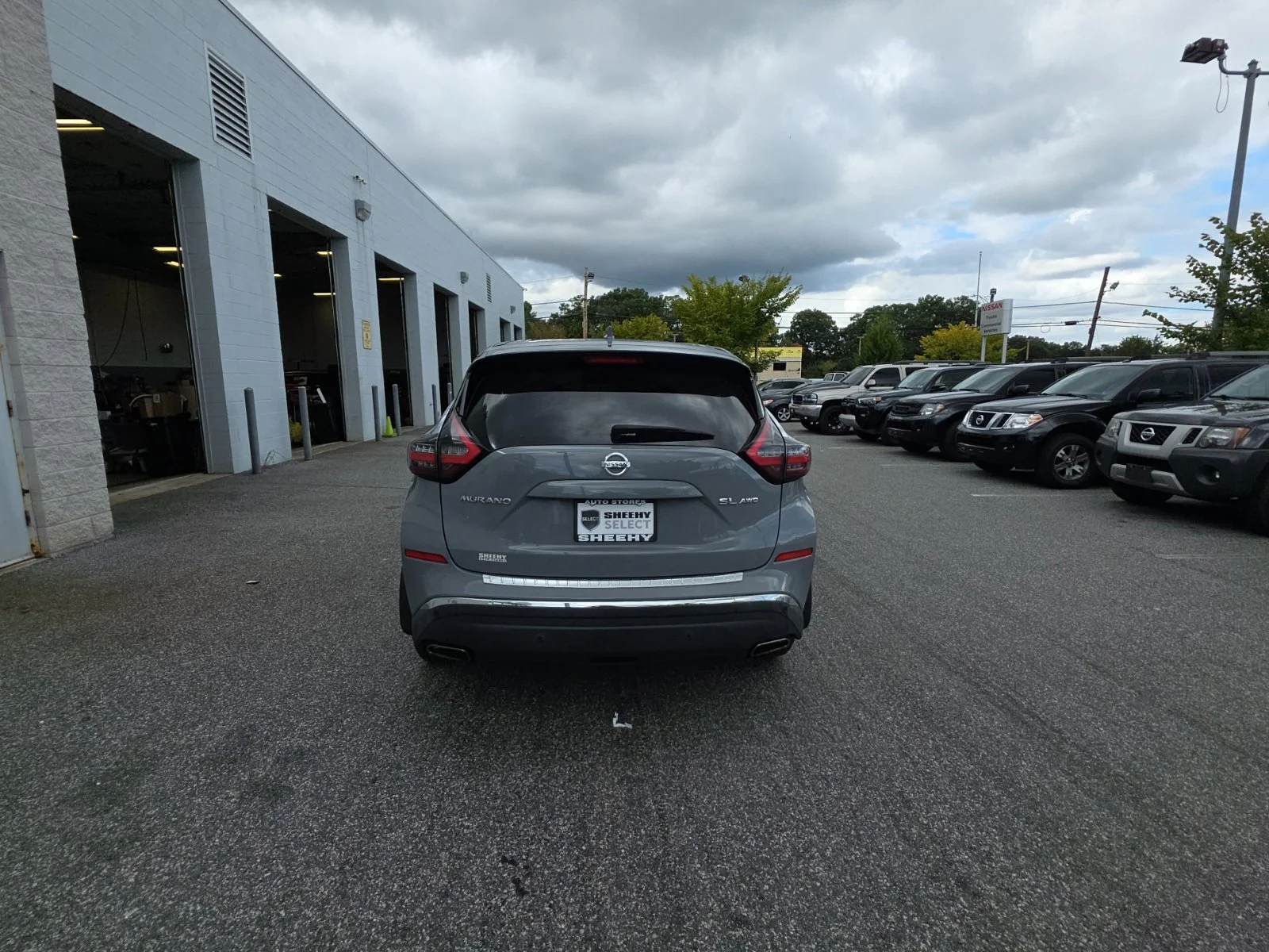 Used 2021 Gray Nissan SL image 6