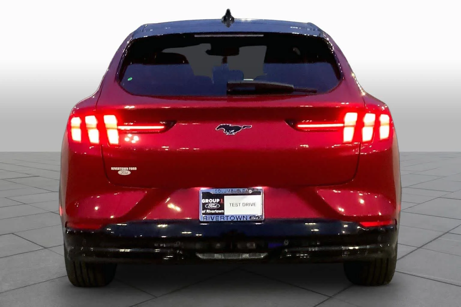 Used 2023 Rapid Red Metallic Tinted Clearcoat Ford Premium image 4