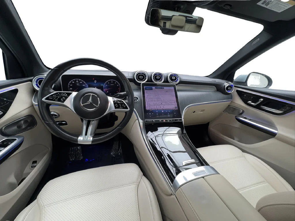 Used 2023 Silver Mercedes-Benz GLC 300 image 36