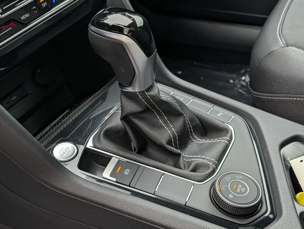 New 2026 Black Volkswagen 1.5T SE Black image 27