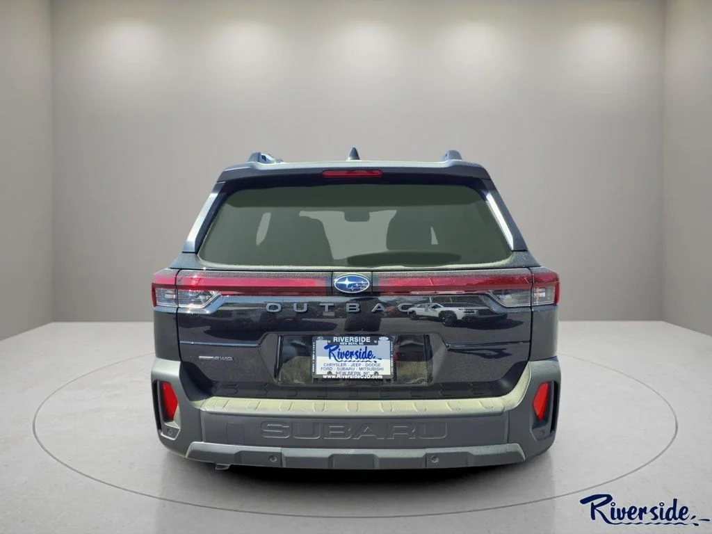 New 2026 CRYSTAL BLACK SILICA Subaru Limited image 2