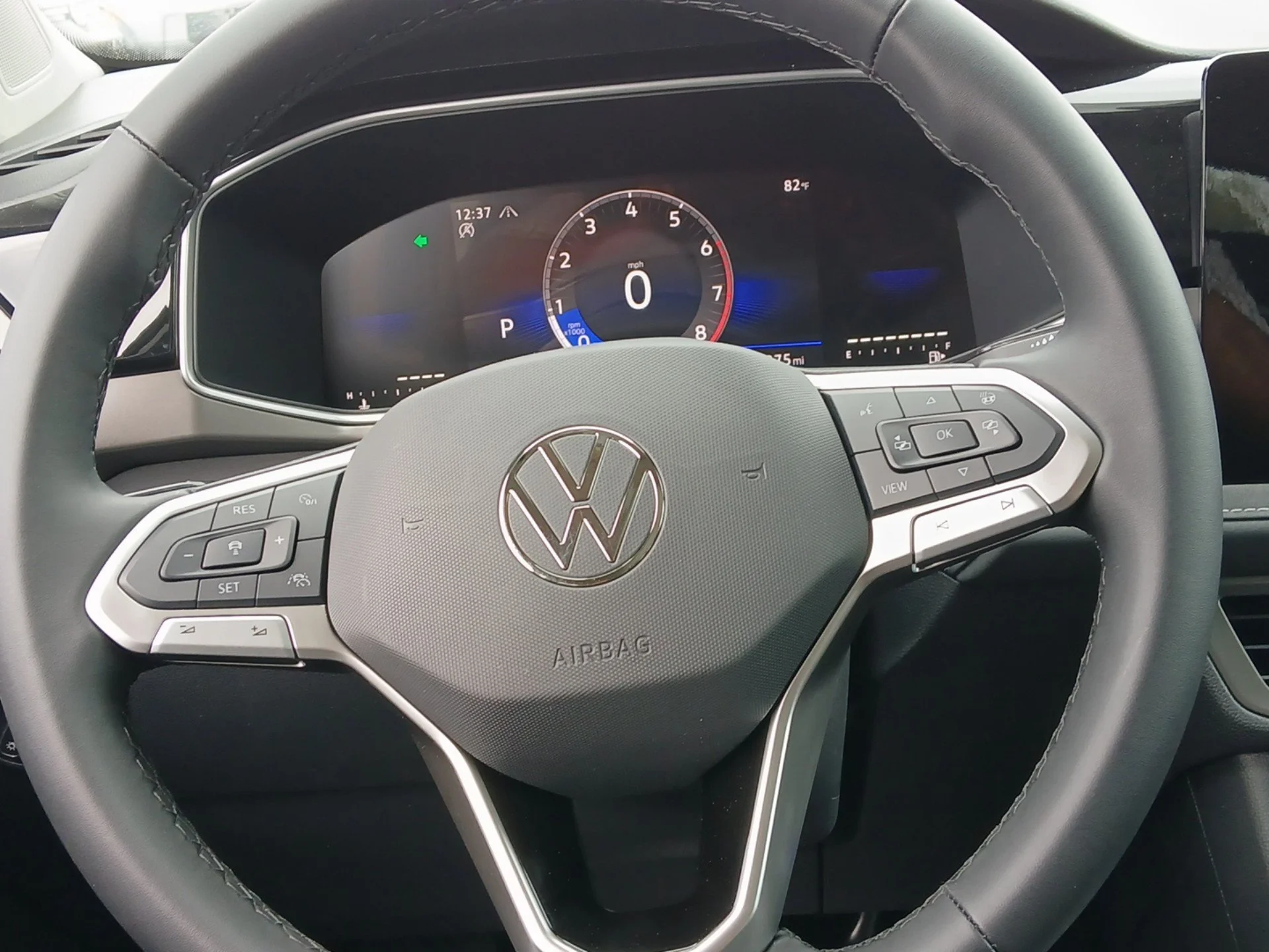 New 2026 Monument Gray W/Deep Black Roof Volkswagen 1.5T SE Black image 11