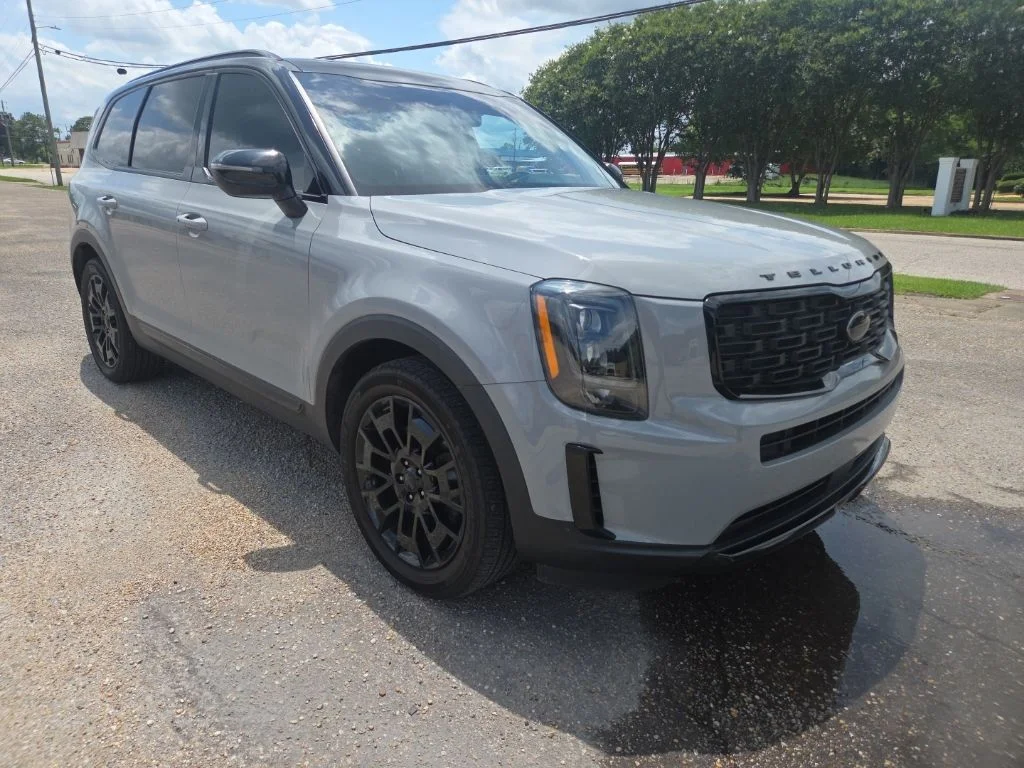 Used 2021 Gray Kia EX image 11