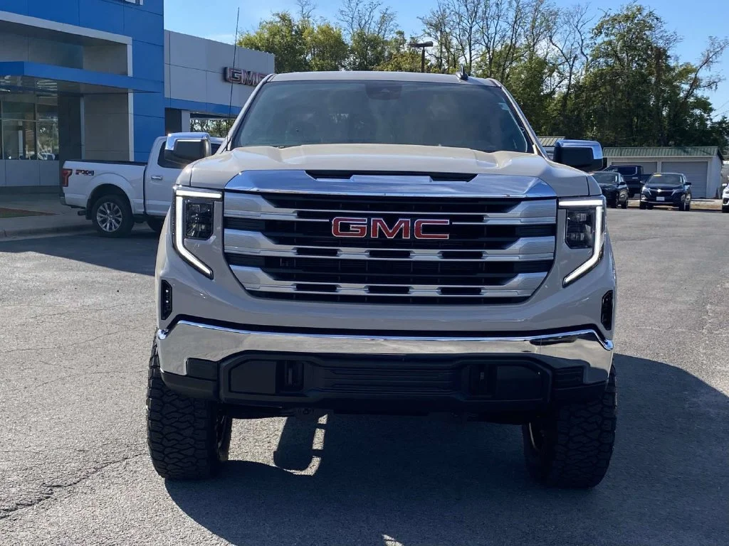 2026 GMC Sierra 1500 SLE - Photo 8