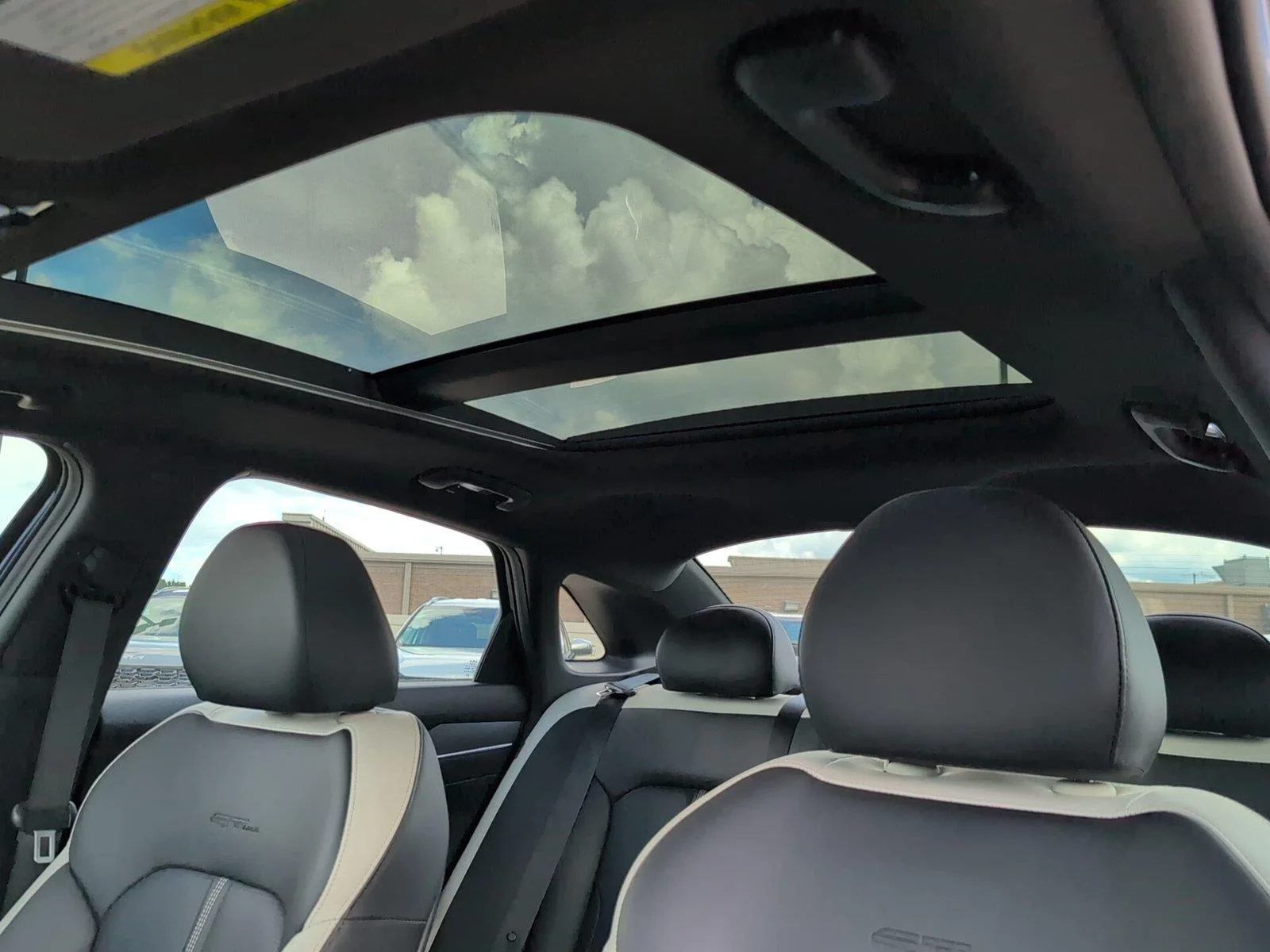 Used 2025 Yacht Blue Kia GT-Line image 40
