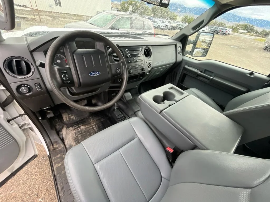 Used 2016 White Ford XL image 10